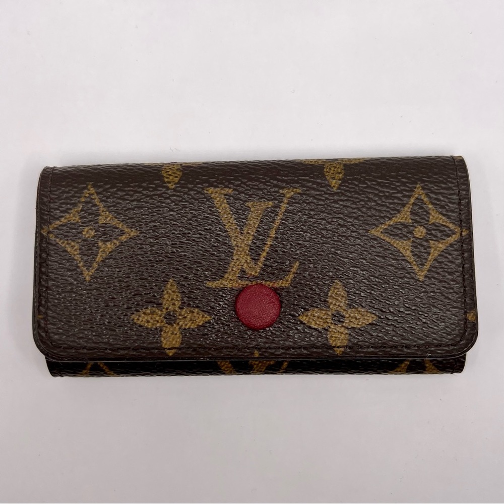Louis Vuitton 4 key holder - pre-loved - authentic